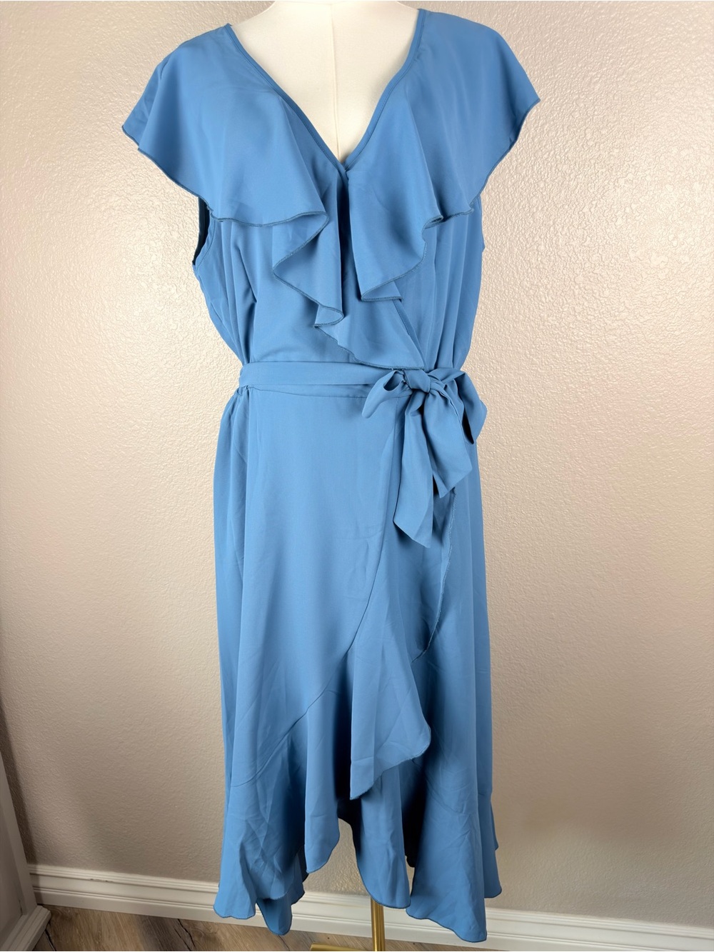 NWT Blue Ruffle Wrap Midi Dress with Tie Waist, XL - Picture 2 of 12